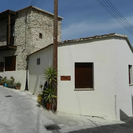 Εξοχικό σπίτι Aristos Houses Καλαβασός